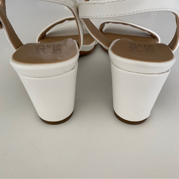 Mid-Heel Sandals | Naturalizer - Picture 4 of 9
